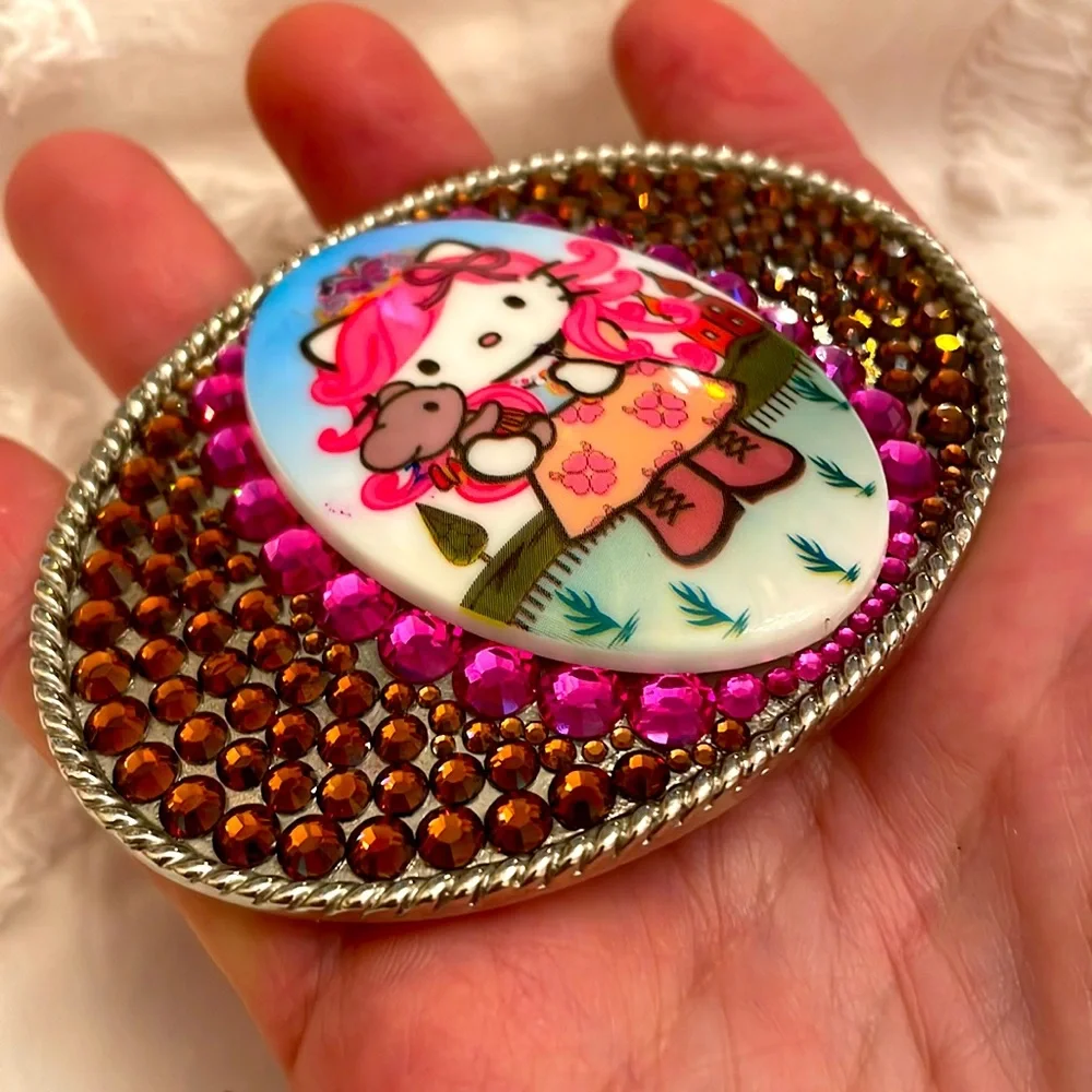Vintage Tarina Tarantino Pink Head Hello Kitty Swarovski rhinestone belt buckle - Picture 5 of 12